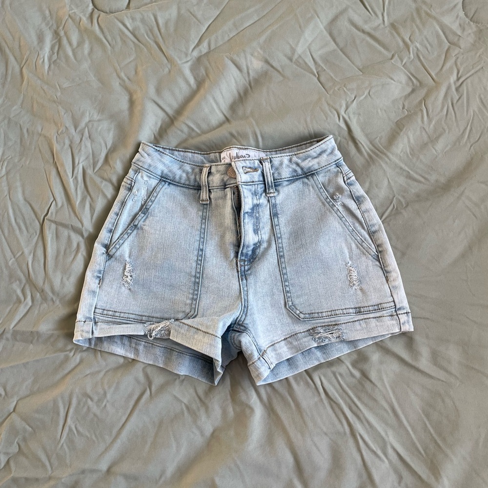 Cute Jean cargo shorts